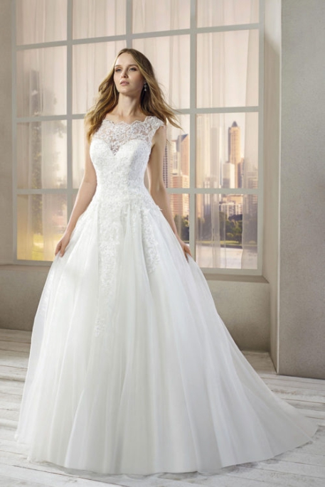 Robe de mariée par Jour J à Lisieux robes de mariée, robes lisieux, robes normandie, mariage, wedding planner, jour j