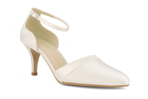 Chaussure de mariée par Jour J - Boutique de mariage à Lisieux chaussures, accessoires mariage, fêtes lisieux, housses de chaises, jour j