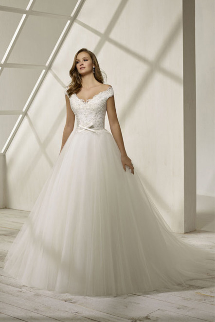 Robe de mariée par Jour J à Lisieux robes de mariée, évènements, wedding planner, mariage lisieux, jour j, normandie